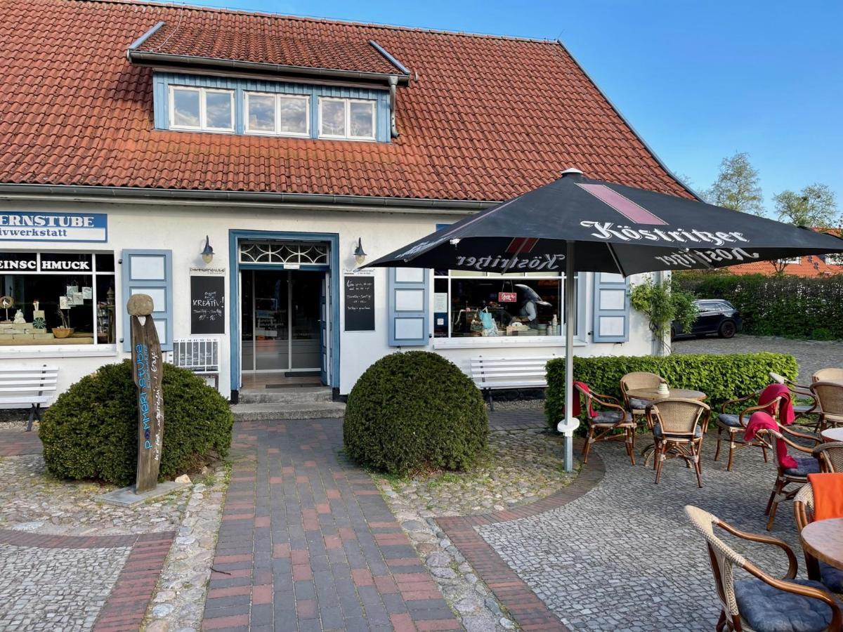 Ferienwohnungen Meerfarbig Zingst - Haustierfrei -Terrasse Mit Strandkorb Oder Balkon - E-Ladesaeule - Parkplatz - Wlan - Fahrradschuppen - Waschtrockner - Ruhig Und Zentral - Nichtraucher Exterior photo