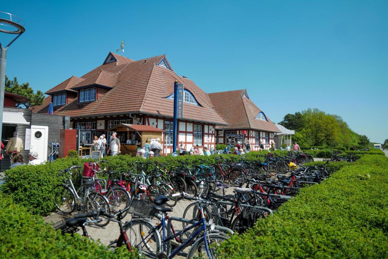 Ferienwohnungen Meerfarbig Zingst - Haustierfrei -Terrasse Mit Strandkorb Oder Balkon - E-Ladesaeule - Parkplatz - Wlan - Fahrradschuppen - Waschtrockner - Ruhig Und Zentral - Nichtraucher Exterior photo